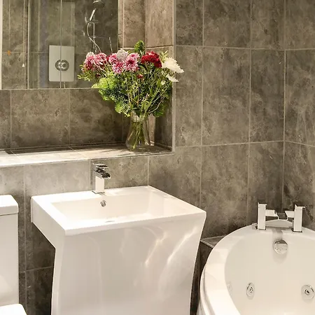 Glenmore - Hewetson Court Holiday home